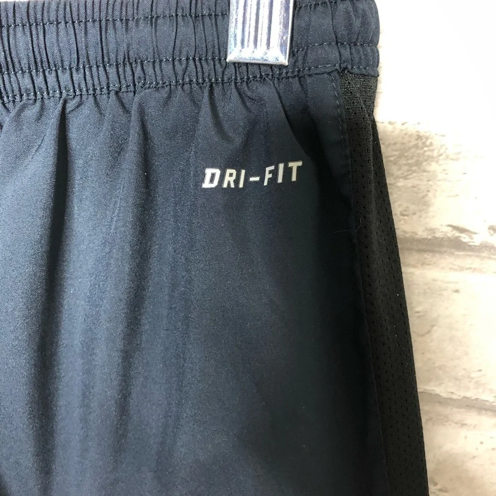 Nike navy dri-fit elastic waist shorts, small